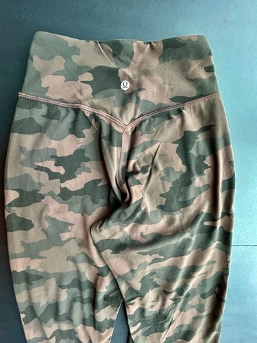 Lululemon joggers size green - size,